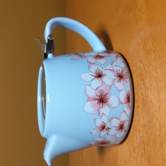 Single serving Blue Sakura teapot with strainer - Picture 2 of 6